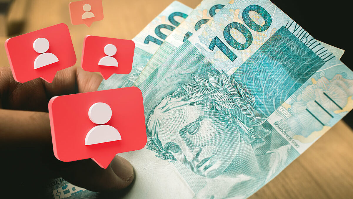 capa_blog_uma_mão_segurando_3_notas_de_100reais_ e_4_baloes_vermelhos_de_seguidores_ sobre_a_imagem